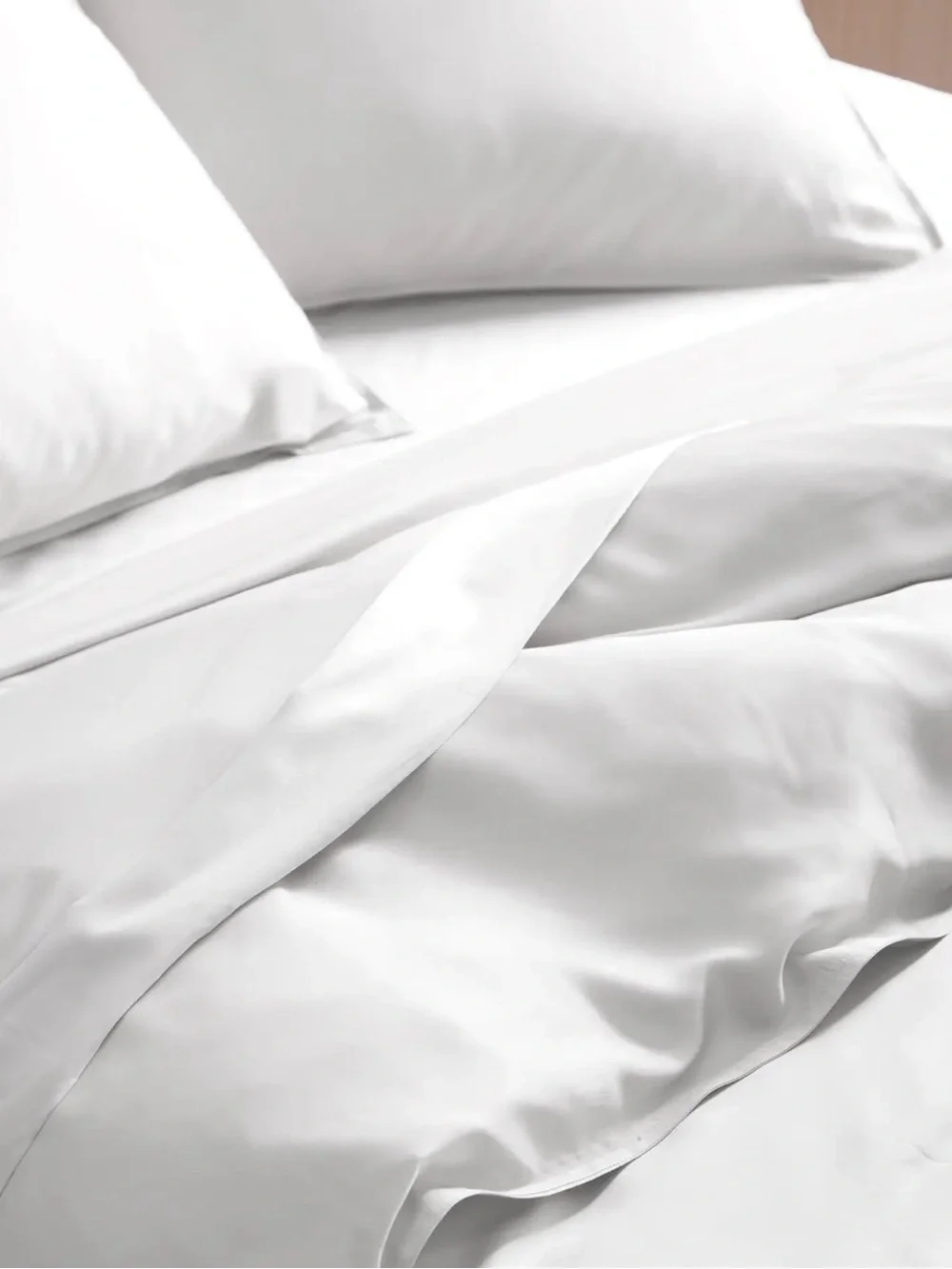 NWOT Quince White Bamboo Duvet Cover - Retails $124